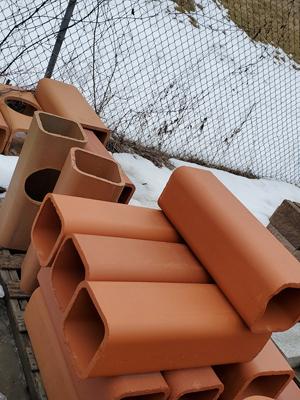 8X12X24" FLUE LINING W/ 9" HOLE